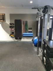 small gym in home garage