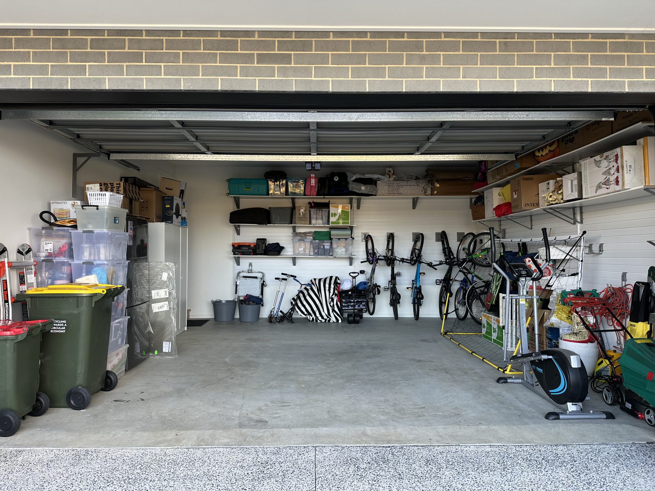 Seasonal Garage Makeover