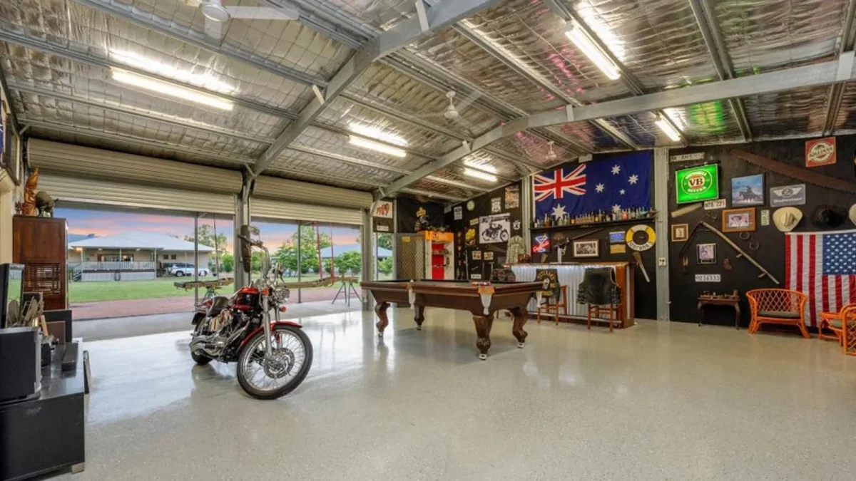 australian man cave