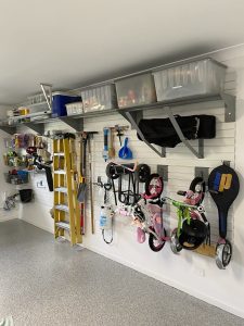 How to Manage Weight on Your Shelves